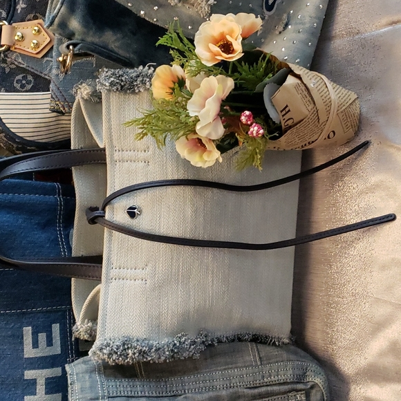 Kate Spade small tote - Picture 2 of 12